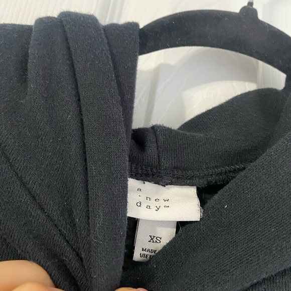 Cropped hoodie - Picture 2 of 3